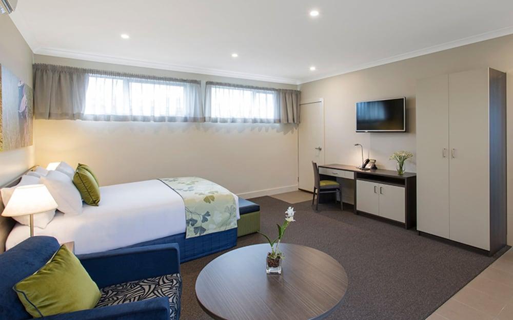 Comfort Inn & Suites Уоррагул Экстерьер фото